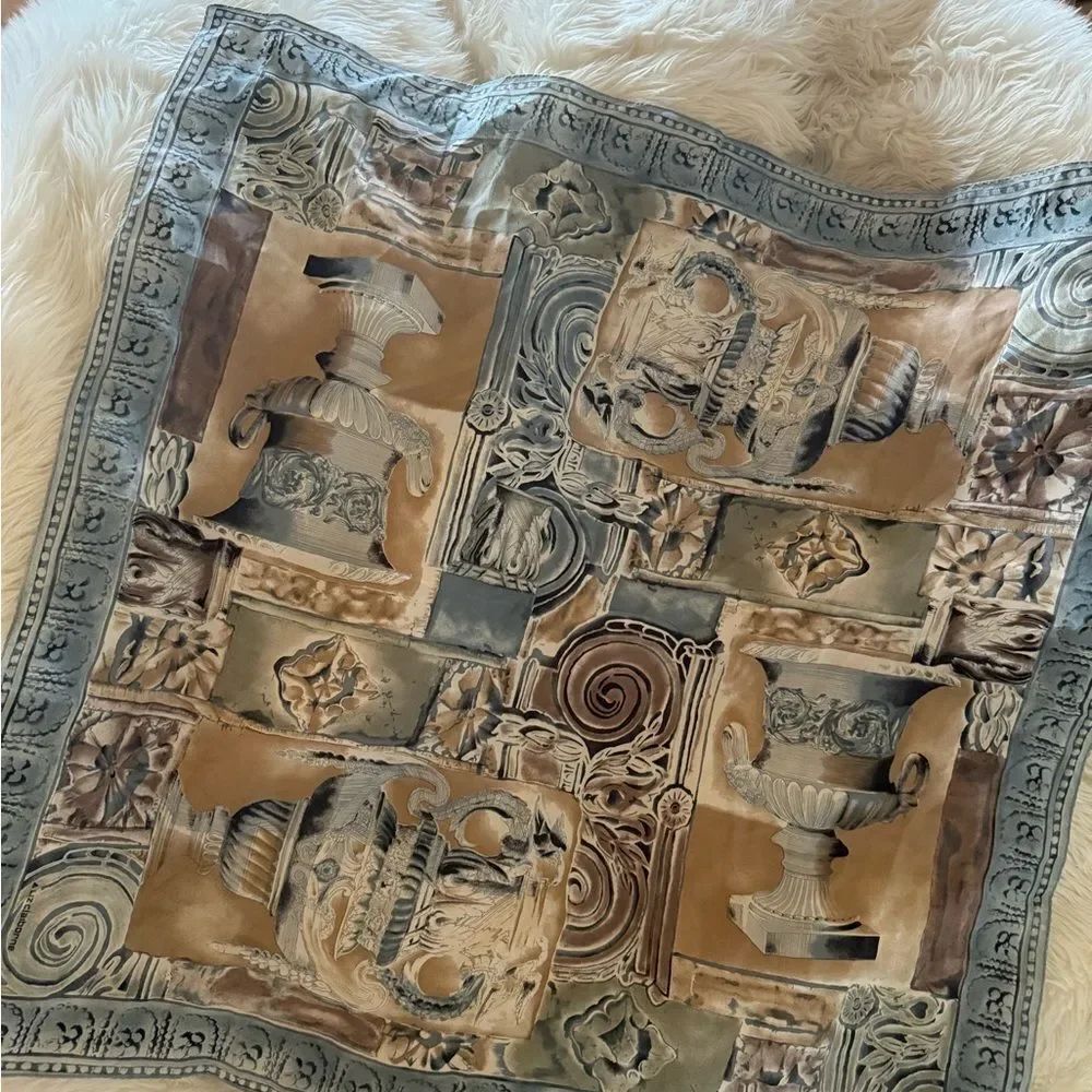 Blue printed scarf - Picture 5 of 5